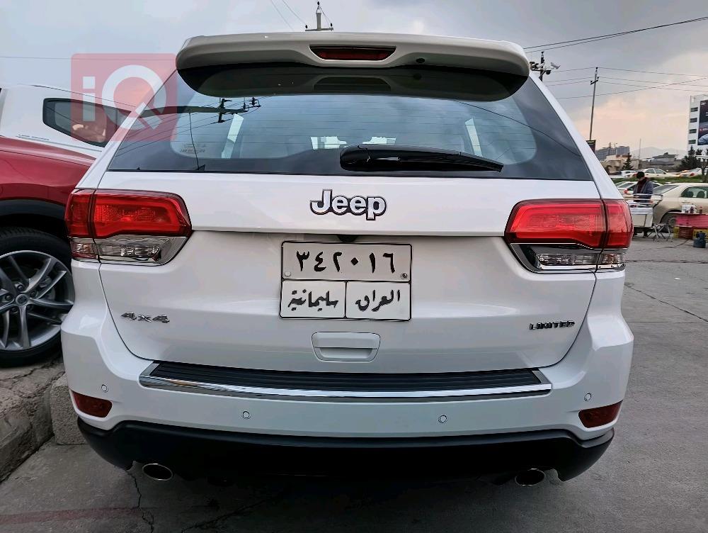 جیپ گراند شیرۆکی